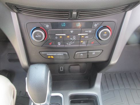 Used 2018 Ford Escape SE AWD/4WD image 36