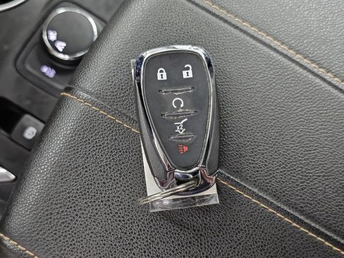Used 2019 Chevrolet Traverse LT FWD image 39
