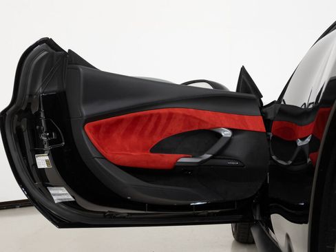 Used 2025 Ferrari 296 GTS image 30