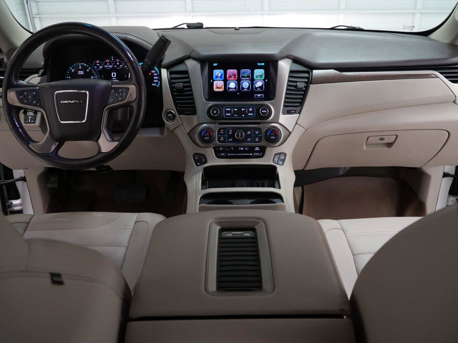 Used 2018 GMC Yukon XL Denali w/ Denali Ultimate Package AWD/4WD image 18