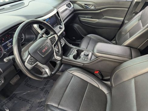 Used 2023 GMC Acadia SLT image 19