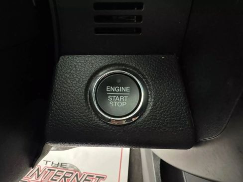 Used 2020 Ford Expedition Limited w/ Equipment Group 302A AWD/4WD image 18