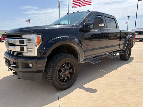 Used 2019 Ford F350 Limited AWD/4WD image 2