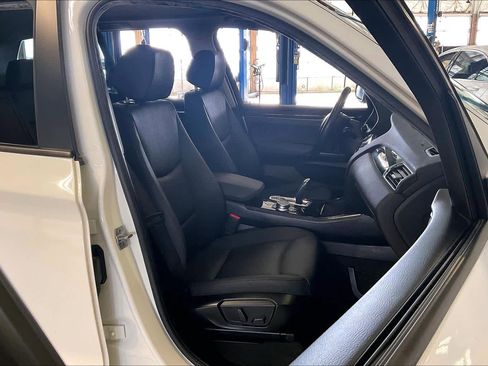 Used 2017 BMW X3 sDrive28i image 8