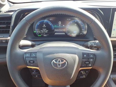 Used 2023 Toyota Crown XLE image 16