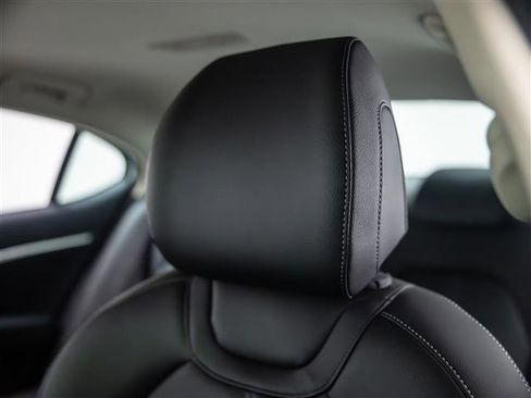 New 2026 Genesis G70 2.5T image 18