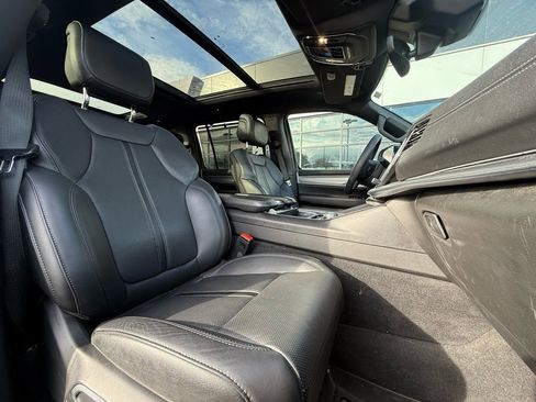 Used 2023 Jeep Wagoneer Series II w/ Convenience Group I image 28