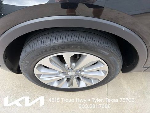 Used 2020 Buick Encore Preferred w/ Safety Package FWD image 4