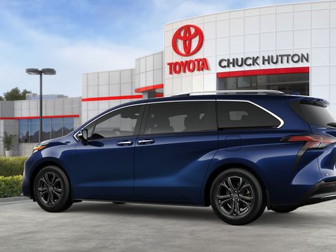 Used 2025 Toyota Sienna Platinum AWD/4WD image 34