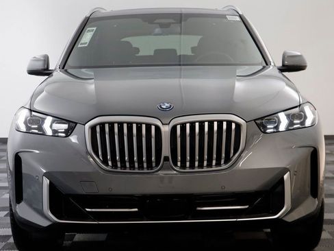 New 2026 BMW X5 xDrive50e image 24