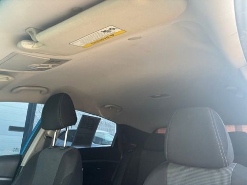 Used 2017 Hyundai Elantra GT image 29