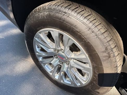 Used 2023 GMC Yukon Denali AWD/4WD image 37