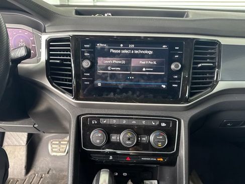 Certified 2023 Volkswagen Atlas SEL Premium AWD/4WD image 4