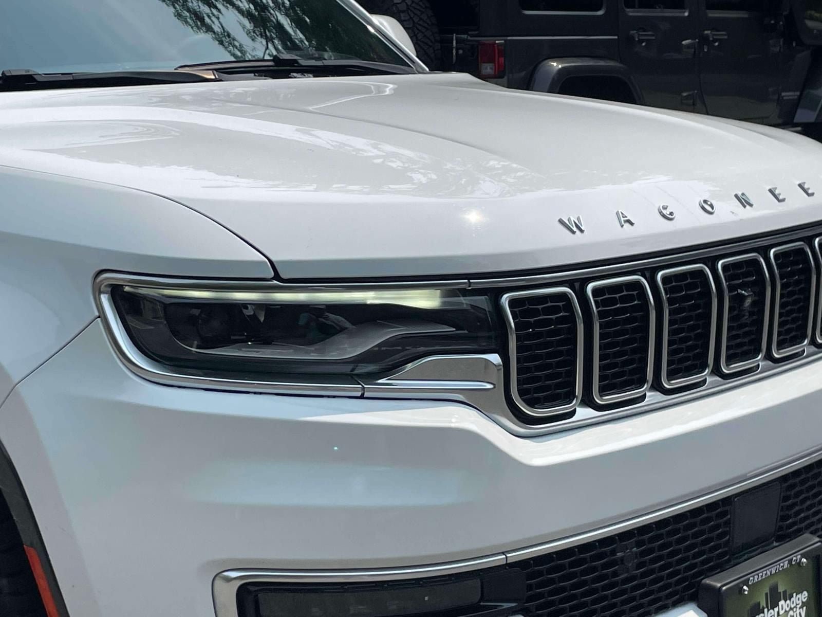 Used 2022 Jeep Wagoneer Series III w/ Premium Group I AWD/4WD image 10