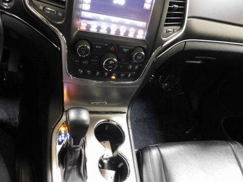 Used 2018 Jeep Grand Cherokee Limited w/ Luxury Group II image 35