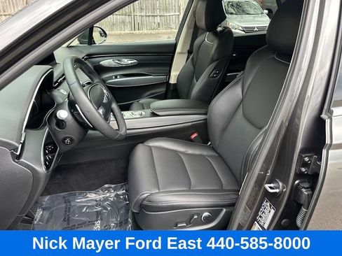 Used 2025 Genesis GV70 2.5T w/ Select Package image 41