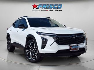Used 2025 Chevrolet Trax RS w/ Sunroof Package FWD video 1