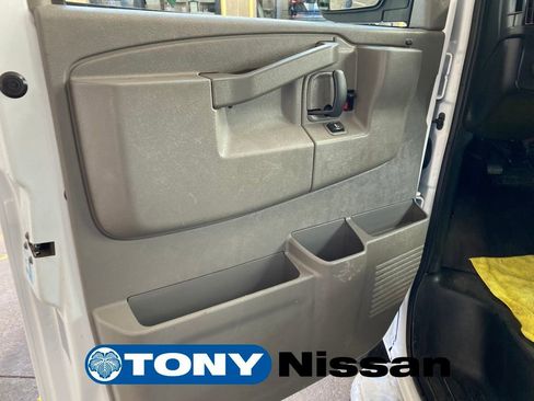 Used 2023 GMC Savana 2500 w/ Driver Convenience Package image 30