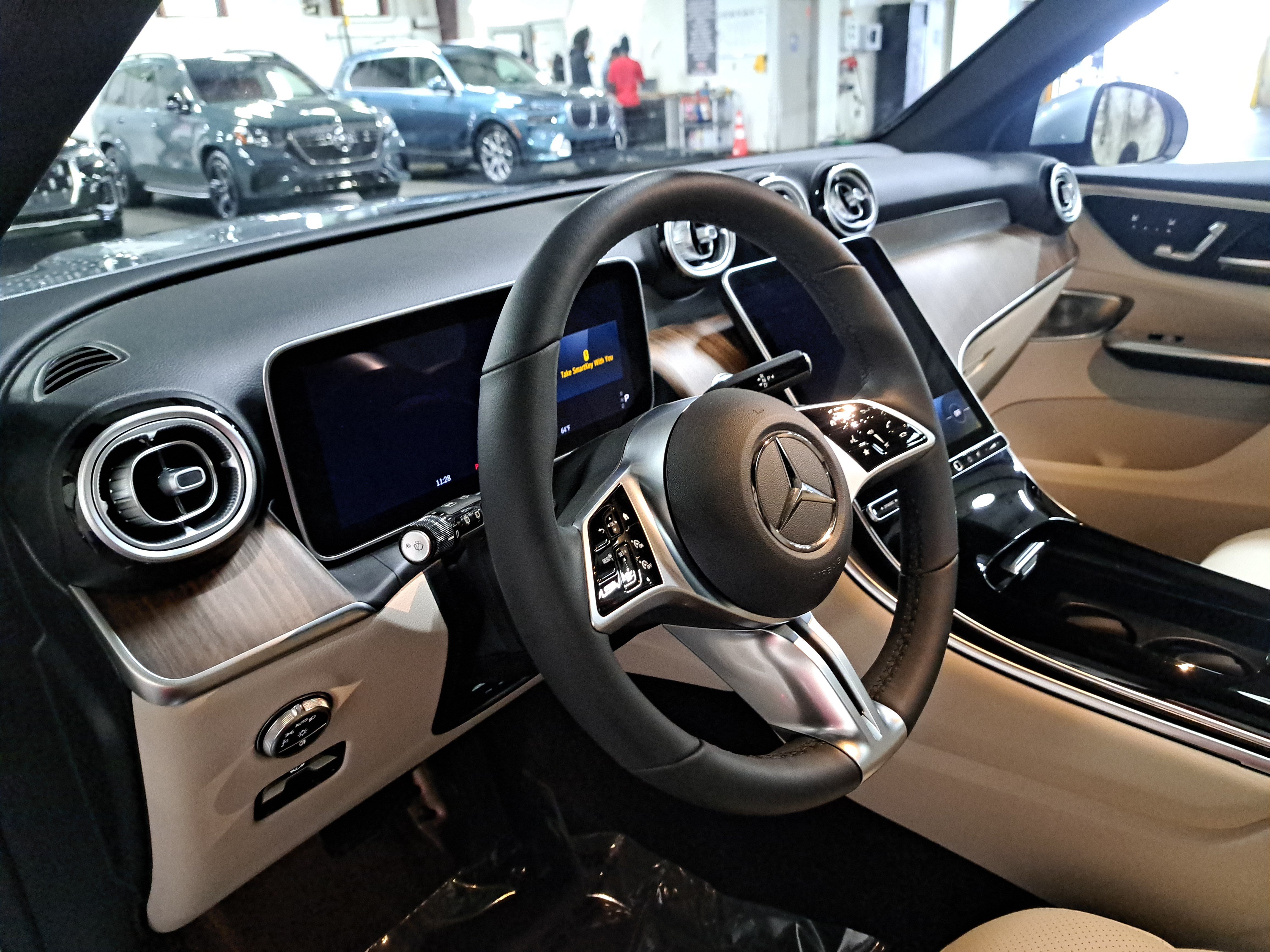 Used 2026 Mercedes-Benz GLC 300 image 18
