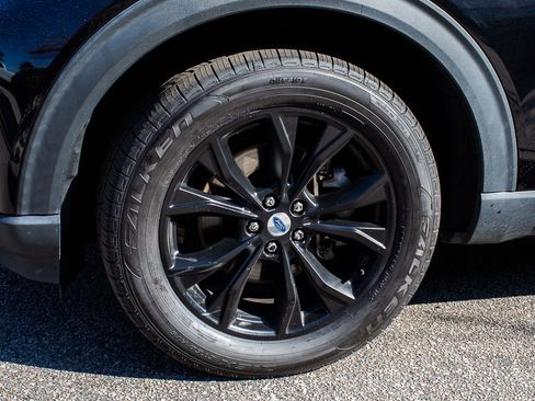 Used 2022 Ford Explorer Limited w/ Equipment Group 301A image 5