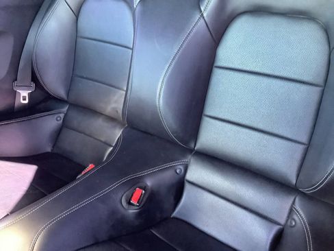 Used 2016 Ford Mustang Premium image 18