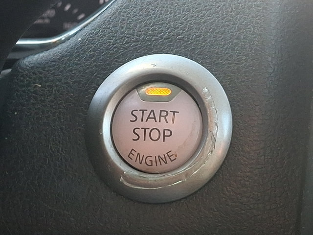 Used 2014 Nissan Versa Note SV w/ SL Package FWD image 22