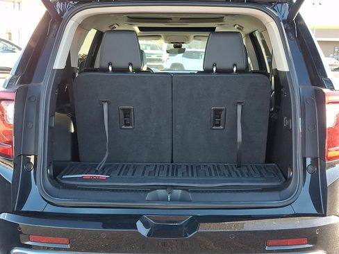 Certified 2023 GMC Acadia Denali w/ Black Diamond Edition image 28