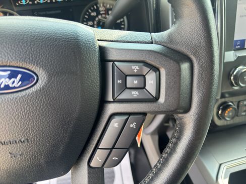 Used 2020 Ford F150 XLT w/ Equipment Group 302A Luxury AWD/4WD image 19