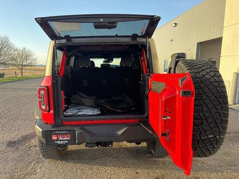 Used 2024 Ford Bronco Wildtrak AWD/4WD image 26