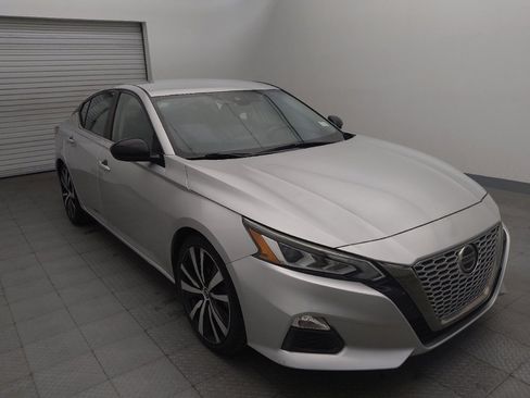 Used 2020 Nissan Altima 2.5 SR FWD image 13