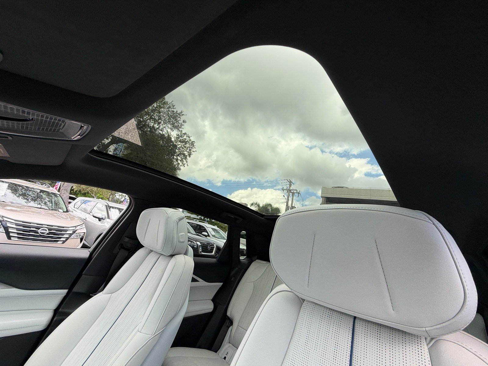 Used 2025 Cadillac Lyriq Luxury RWD image 20