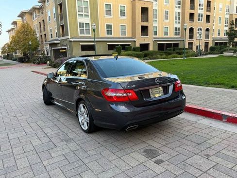 Used 2010 Mercedes-Benz E 550 Sedan image 6