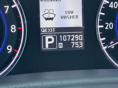 Used 2011 INFINITI G37 x Sedan w/ Premium Pkg image 25