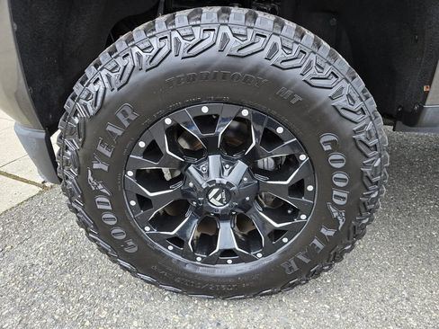 Used 2019 GMC Canyon Denali AWD/4WD image 9