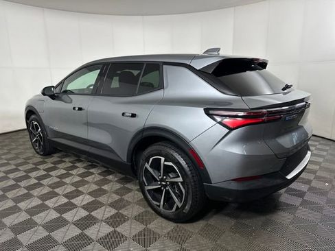 Used 2025 Chevrolet Equinox EV LT w/ Comfort Package image 5