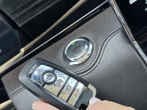 Used 2023 Lincoln Navigator Black Label AWD/4WD image 18