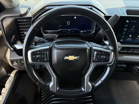 Used 2023 Chevrolet Silverado 1500 LT AWD/4WD image 14