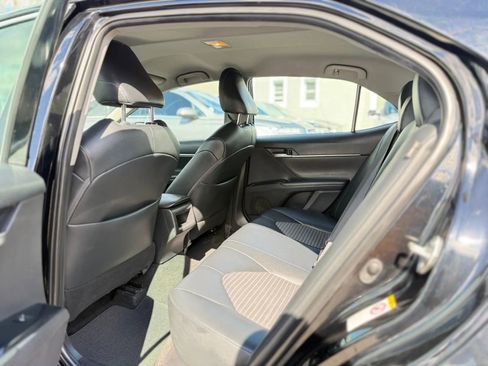 Used 2018 Toyota Camry SE image 13