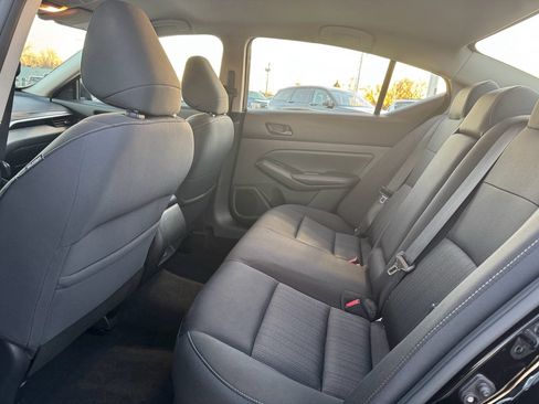 Used 2024 Nissan Altima 2.5 SV image 21