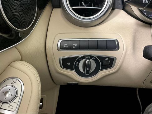 Used 2017 Mercedes-Benz C 300 4MATIC Sedan image 15