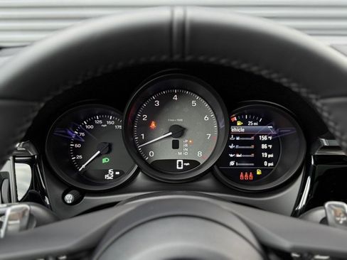 New 2026 Porsche Macan S image 24