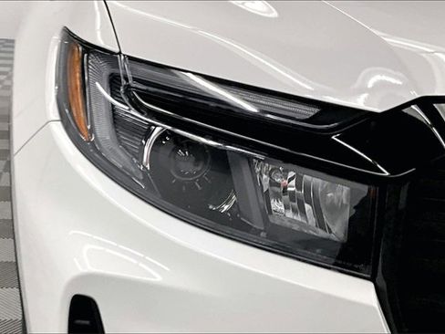 Used 2025 Honda Passport Black Edition image 30