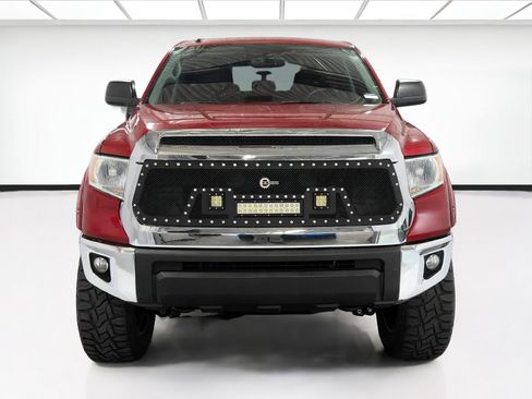 Used 2016 Toyota Tundra SR5 w/ SR5 Upgrade Package AWD/4WD image 2