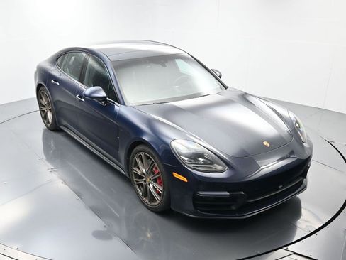 Used 2020 Porsche Panamera GTS image 34