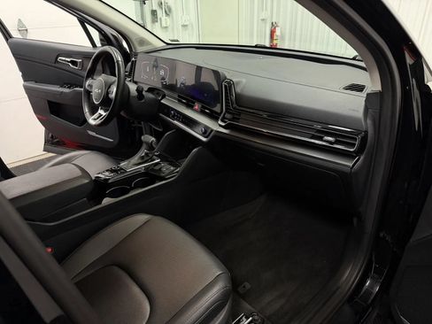Used 2023 Kia Sportage EX FWD image 47