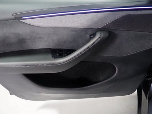 Used 2026 Tesla Model Y Long Range RWD image 58
