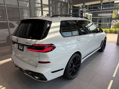 New 2027 BMW X7 xDrive40i w/ M Sport Package AWD/4WD image 6