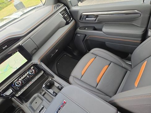 Used 2026 GMC Sierra 2500 AT4 image 16