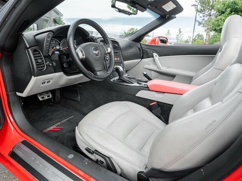 Used 2010 Chevrolet Corvette Grand Sport w/ Preferred Equipment Group RWD image 24