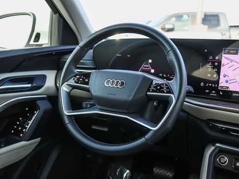 Used 2025 Audi Q5 Premium w/ Convenience Package image 20
